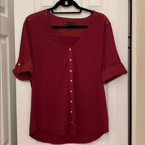 White House black market maroon top with buttons